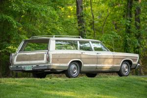 Ford Country Squire Station Wagon 428 1967 года 
